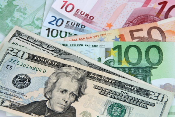 gold-and-silver-are-priced-differently-depending-on-currency